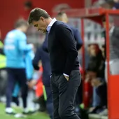 Míchel, cabizbajo tras la derrota del Málaga Míchel, cabizbajo tras la derrota del Málaga