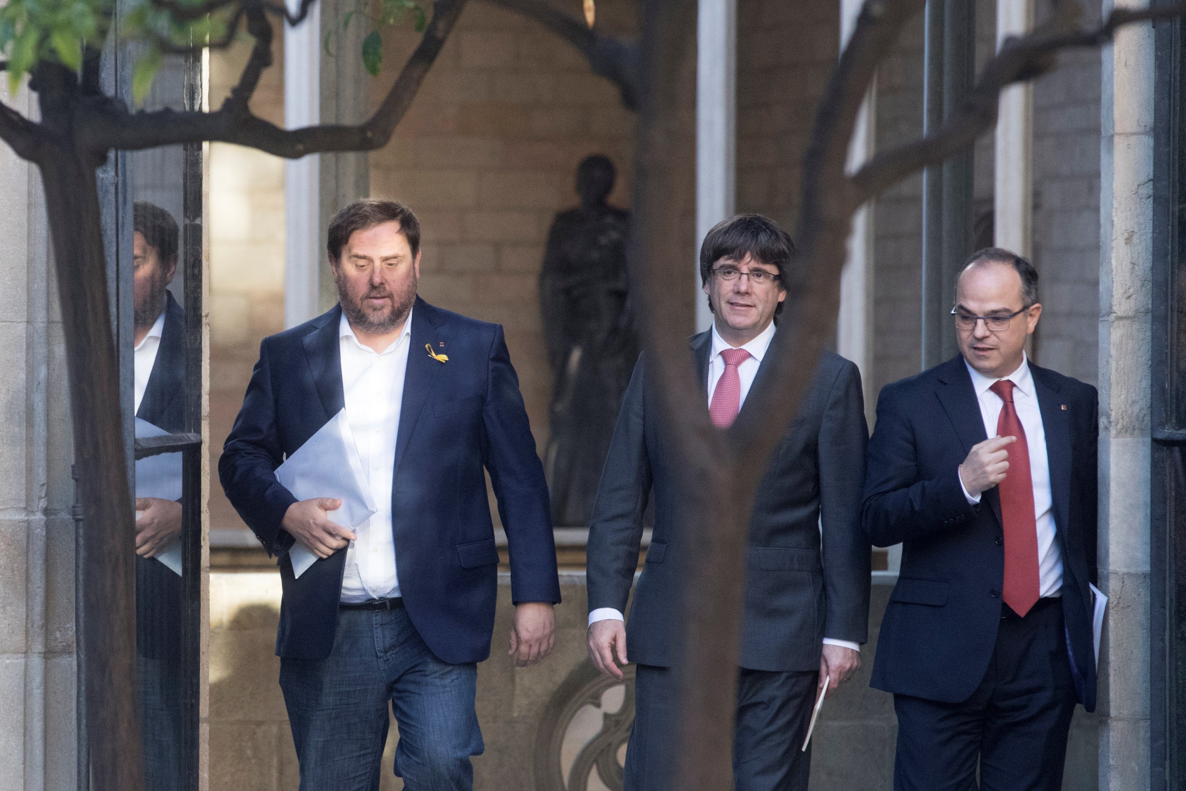 Puigdemont preveía crear 14 estructuras de Estado como Defensa o un Banco Central y controlar centrales nucleares y aeropuertos Puigdemont preveía crear 14 estructuras de Estado como Defensa o un Banco Central y controlar centrales nucleares y aeropuertos