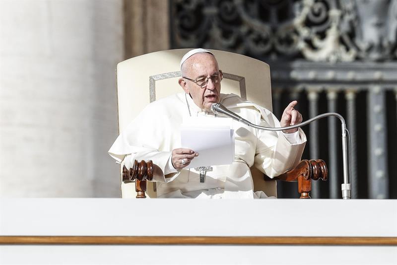 El Papa Francisco prohíbe la venta de tabaco en la Ciudad del Vaticano El Papa Francisco prohíbe la venta de tabaco en la Ciudad del Vaticano