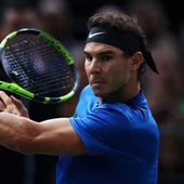 Rafa Nadal golpea de revés durante su partido contra Chung Rafa Nadal golpea de revés durante su partido contra Chung