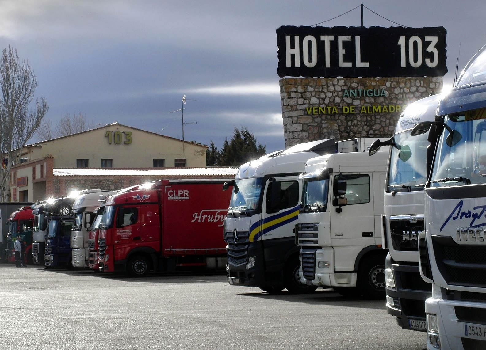 Los transportistas navarros reiteran su rechazo a los peajes y hablan de "comunicación inexistente" con el consejero Chivite Los transportistas navarros reiteran su rechazo a los peajes y hablan de "comunicación inexistente" con el consejero Chivite