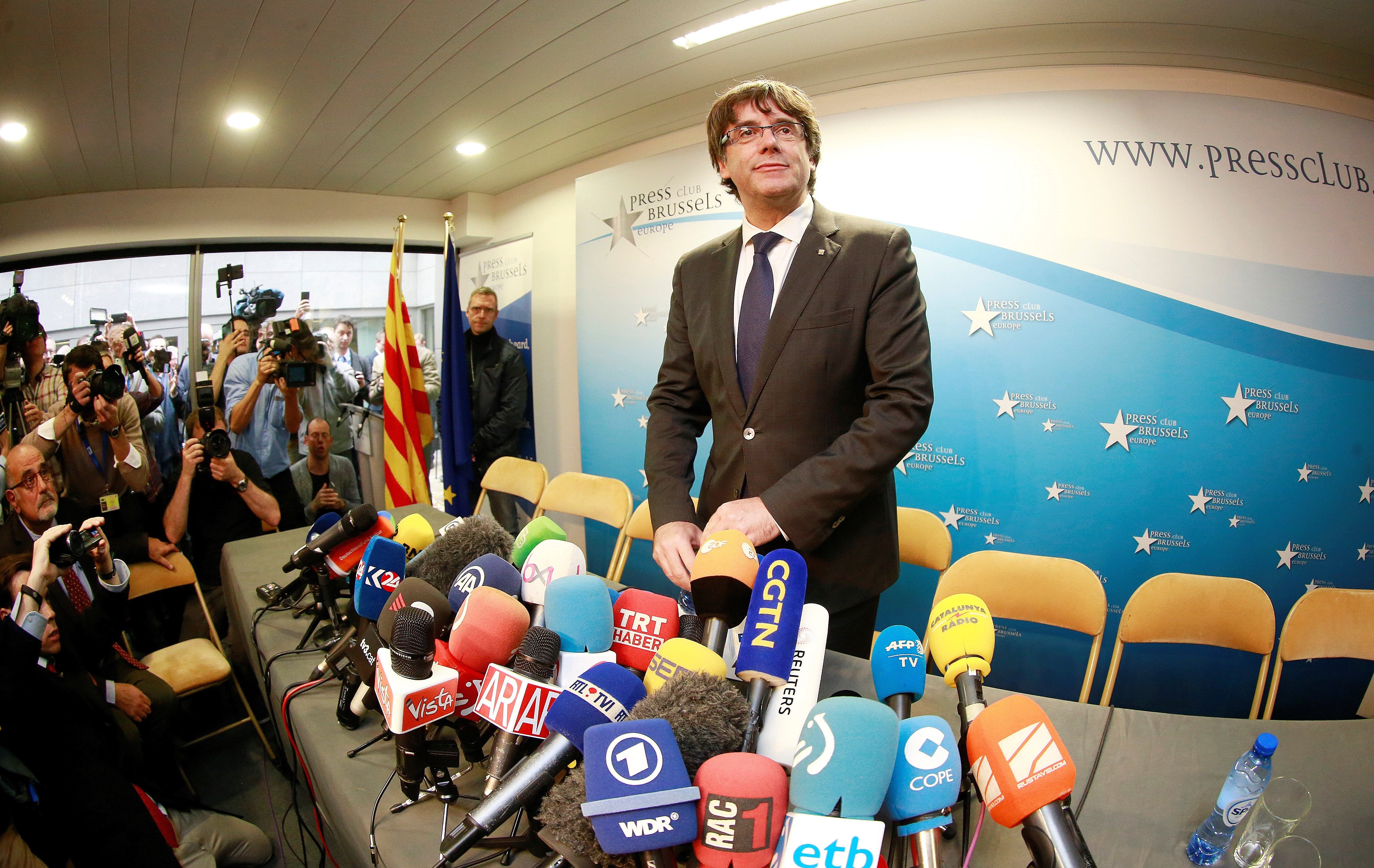La Fiscalía belga deja para "mañana o el lunes" la designación del juez que citará a Puigdemont por la euroorden La Fiscalía belga deja para "mañana o el lunes" la designación del juez que citará a Puigdemont por la euroorden