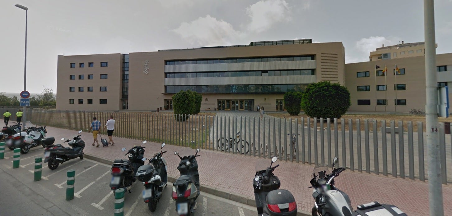 El exalcalde de Alcora, Francisco Javier Tomás, condenado a 8 años de prisión por abusos sexuales El exalcalde de Alcora, Francisco Javier Tomás, condenado a 8 años de prisión por abusos sexuales