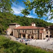 El perfil de Turismo de Cantabria nos invita a “descubrir el Camino Lebaniego” y su final en Santo Toribio