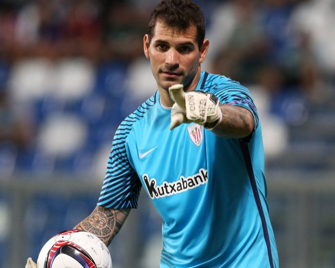Iago Herrerín: "Kepa es un porterazo, no sabemos qué va a hacer pero es decisión suya" Iago Herrerín: "Kepa es un porterazo, no sabemos qué va a hacer pero es decisión suya"