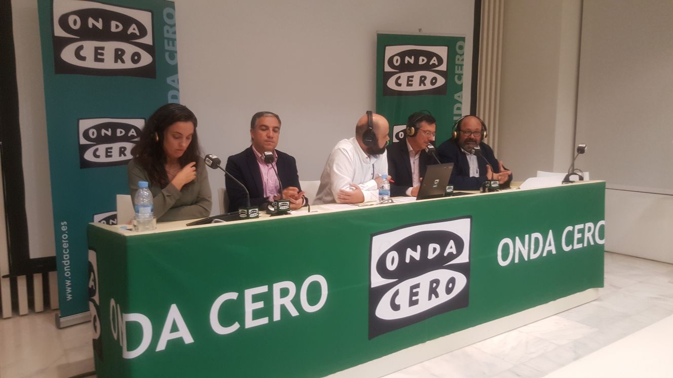 La Brújula de la economía - Elías Bendod: "El juez les manda a prisión por el riesgo de fuga, el ejemplo es que el expresidente se ha fugado" La Brújula de la economía - Elías Bendod: "El juez les manda a prisión por el riesgo de fuga, el ejemplo es que el expresidente se ha fugado"