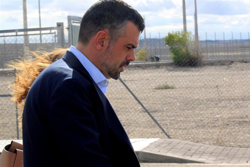 Rubén Amón indulta a Santi Vila: "Mejor libre en la España de siempre que preso en la Cataluña de nunca" Rubén Amón indulta a Santi Vila: "Mejor libre en la España de siempre que preso en la Cataluña de nunca"