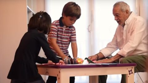 El v&iacute;deo en homenaje a los abuelos que arrasa en redes sociales