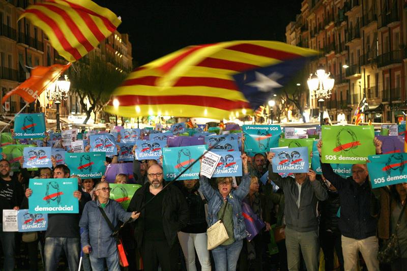 Enric Blanes: "Me consta que hay contactos para conseguir una lista única para el 21D y que esa idea gusta a muchos" Enric Blanes: "Me consta que hay contactos para conseguir una lista única para el 21D y que esa idea gusta a muchos"