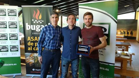 Entrega del premio mejor jugador del a&ntilde;o de Onda Cero Gipuzkoa para Asier Illarramendi 