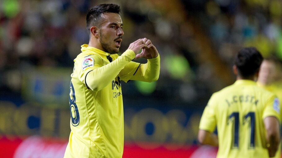 Sansone celebra uno de sus goles ante el M&aacute;laga