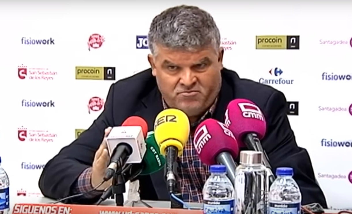 Onésimo estalla contra los árbitros: "Que pongan una puta cámara ya, estoy hasta los cojones de quedar como el malo" Onésimo estalla contra los árbitros: "Que pongan una puta cámara ya, estoy hasta los cojones de quedar como el malo"