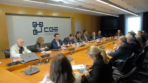 Reunión de Paco Cuenca con los empresarios granadinos Reunión de Paco Cuenca con los empresarios granadinos