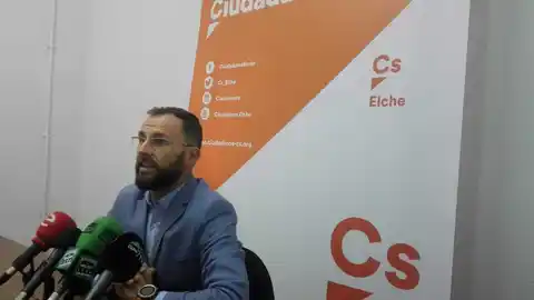 Juan Antonio Sempere, portavoz adjunto del Grupo Municipal de Ciudadanos Elche Juan Antonio Sempere, portavoz adjunto del Grupo Municipal de Ciudadanos Elche