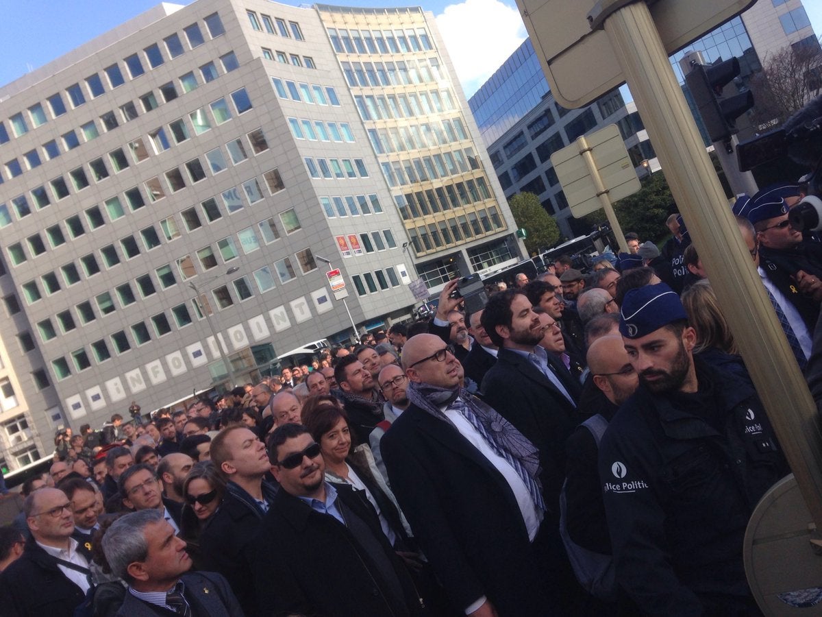 La tertulia: La imagen de España que está dejando el independentismo en el mundo La tertulia: La imagen de España que está dejando el independentismo en el mundo