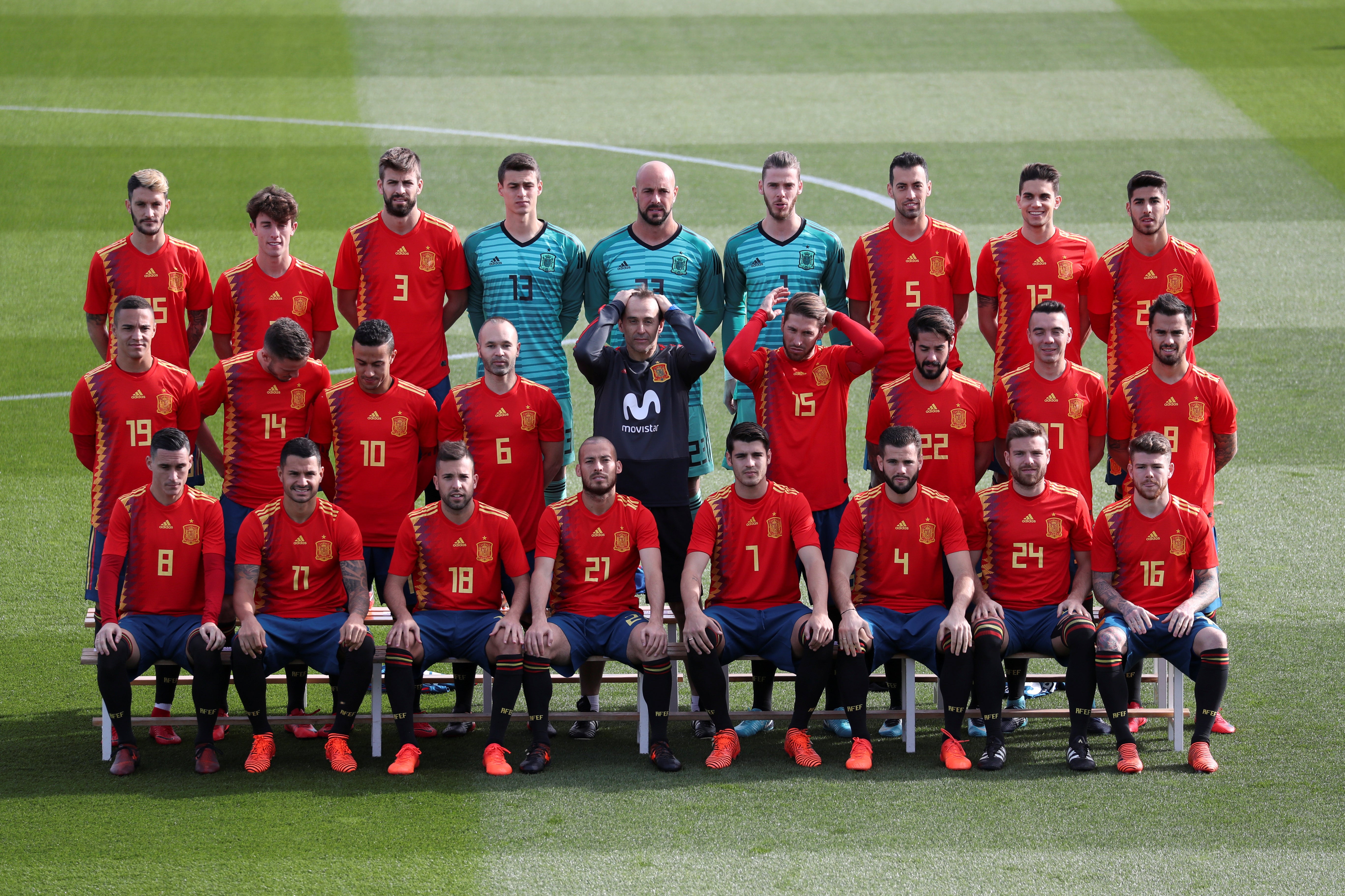 La selección española posa con la camiseta de la polémica en Las Rozas La selección española posa con la camiseta de la polémica en Las Rozas