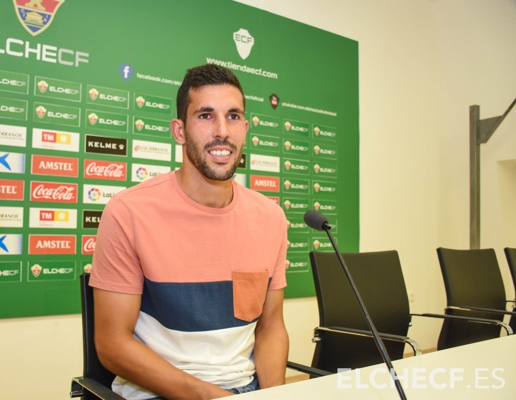 "Si en Segunda B no estás al 200%, te pintan la cara" "Si en Segunda B no estás al 200%, te pintan la cara"