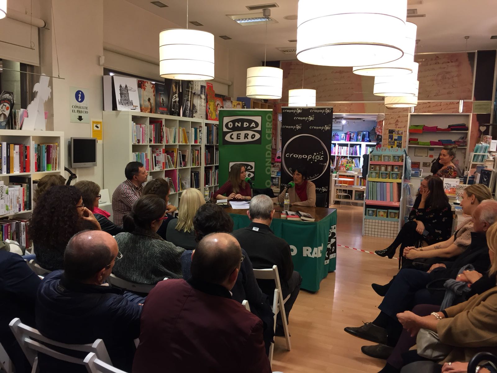CLAUDIA PIÑEIRO: "En el discurso político hay ficción vestida de realidad" CLAUDIA PIÑEIRO: "En el discurso político hay ficción vestida de realidad"