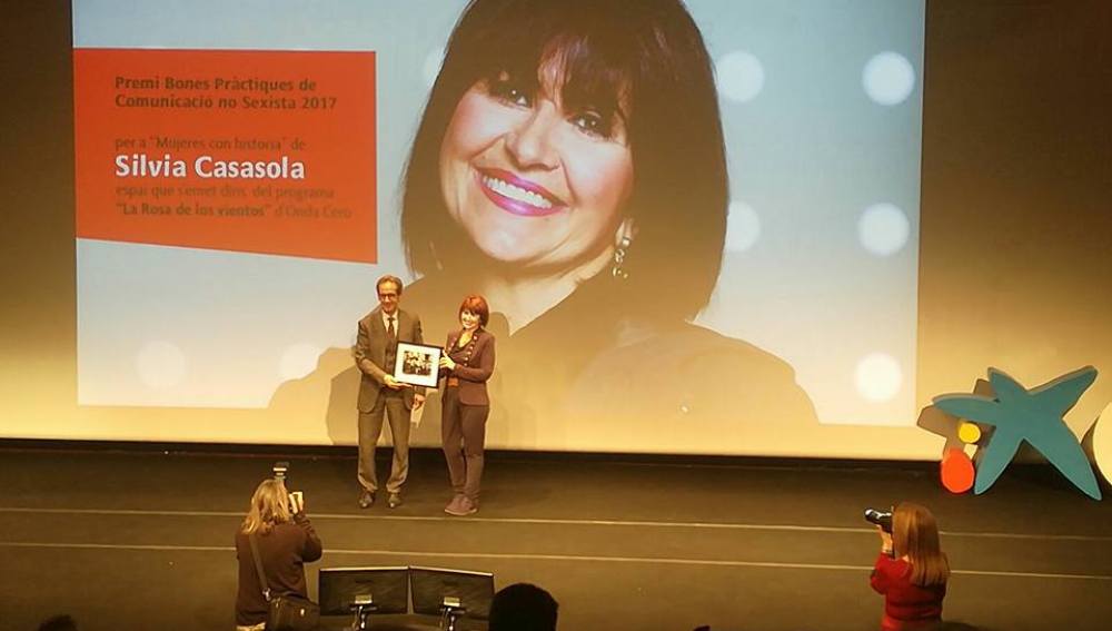 Silvia Casasola recoge el premio Buenas Prácticas de Comunicación no Sexista 2017