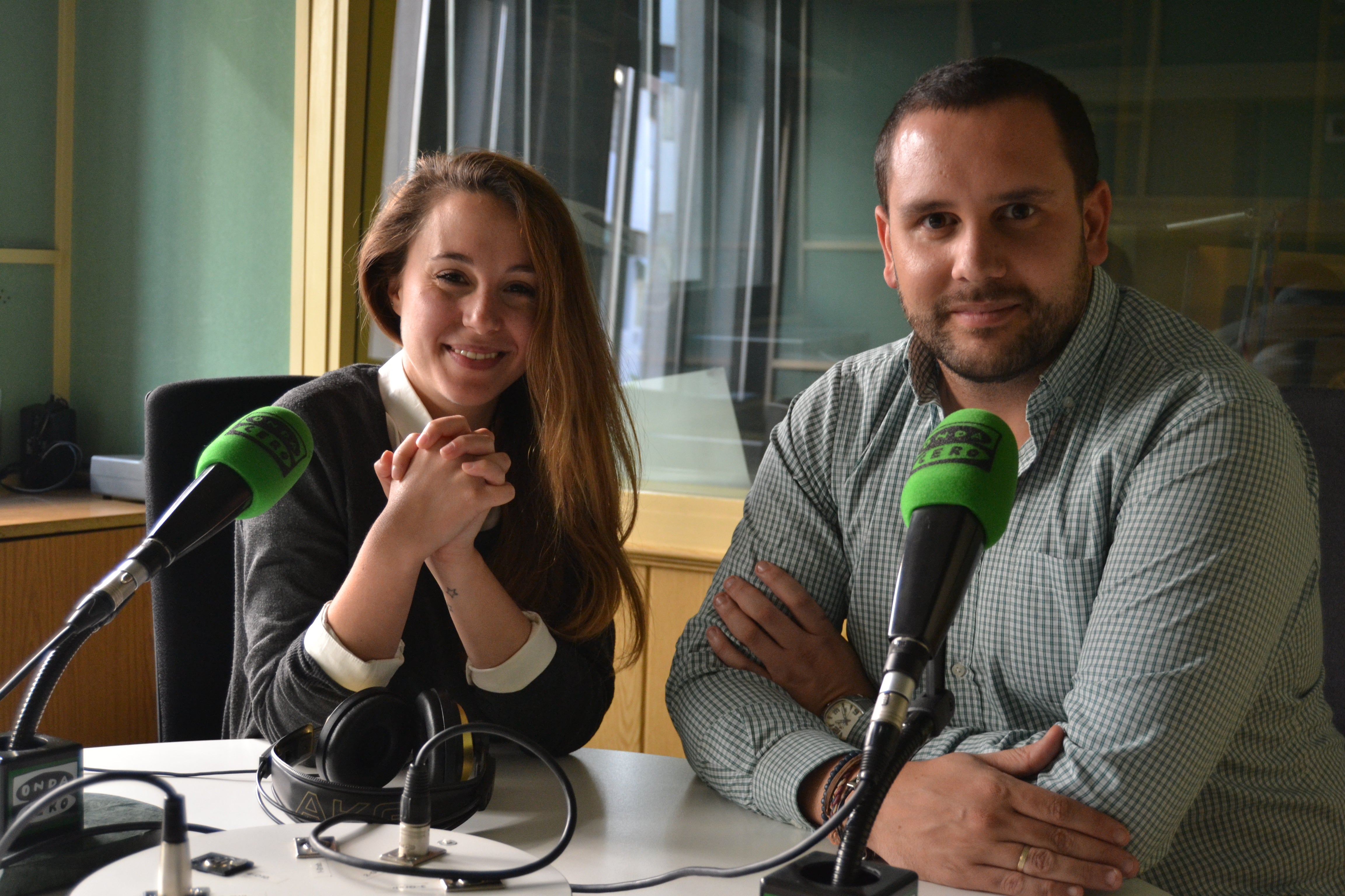 Noticias de las 08.20h en Más de Uno Granada Noticias de las 08.20h en Más de Uno Granada