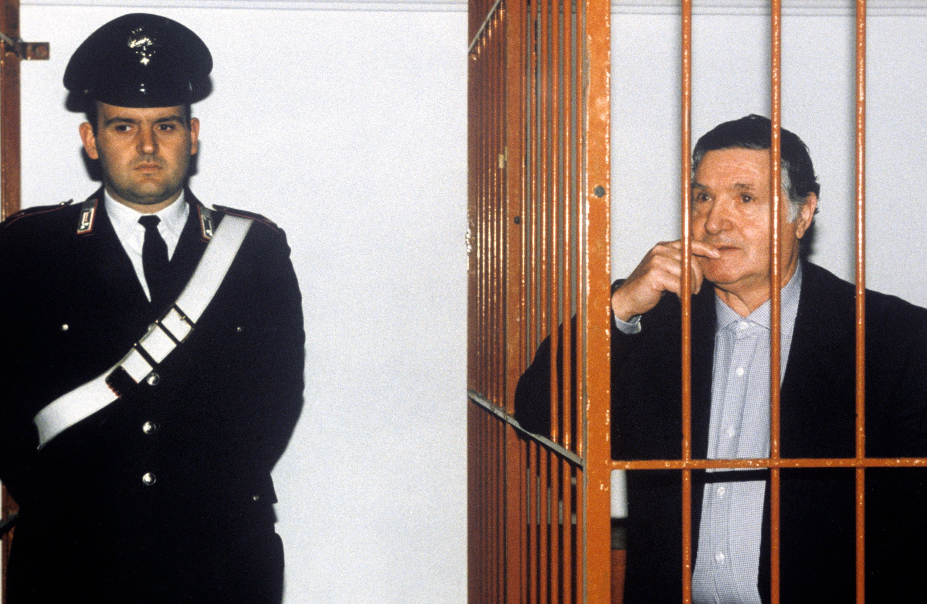 La Casa nostra: Totó Riina, fe de mafiosos La Casa nostra: Totó Riina, fe de mafiosos