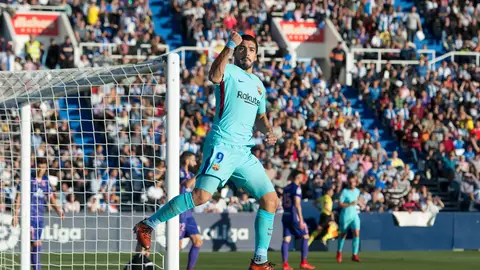 Luis Suárez celebra uno de sus dos goles ante el Leganés Luis Suárez celebra uno de sus dos goles ante el Leganés