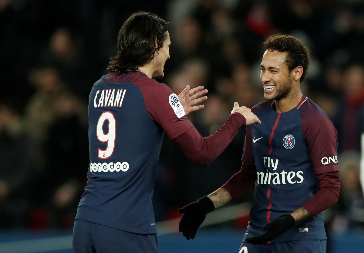 El PSG golea al Nantes con doblete de Cavani y es más líder de Francia El PSG golea al Nantes con doblete de Cavani y es más líder de Francia