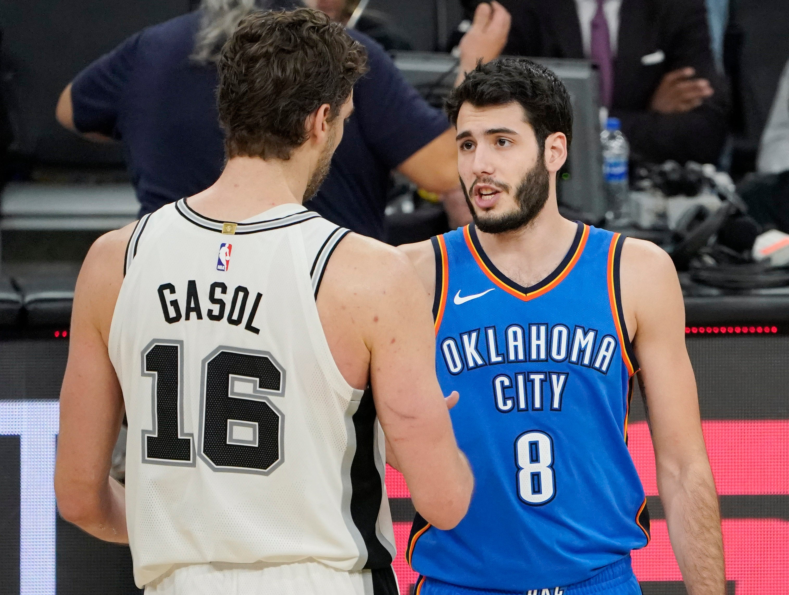 Los Spurs de Pau Gasol remontan ante los Thunder de Abrines Los Spurs de Pau Gasol remontan ante los Thunder de Abrines