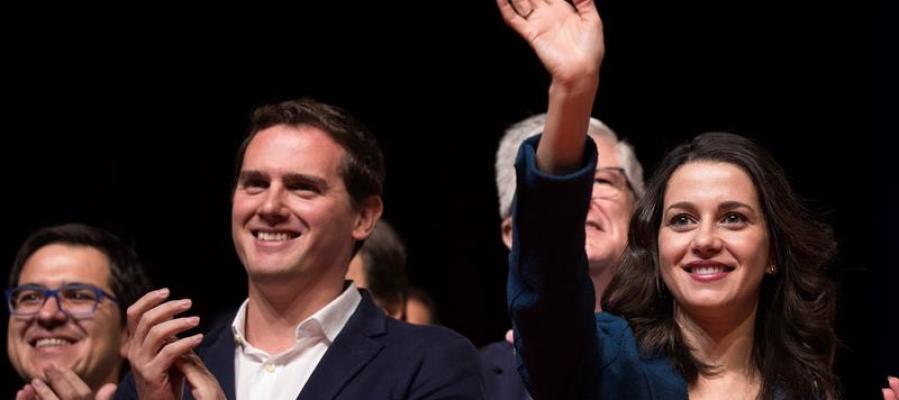 El presidente de Ciudadanos, Albert Rivera, y la líder de esta formación en Cataluña, Inés Arrimadas El presidente de Ciudadanos, Albert Rivera, y la líder de esta formación en Cataluña, Inés Arrimadas