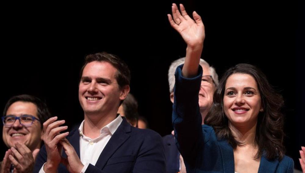 El presidente de Ciudadanos, Albert Rivera, y la líder de esta formación en Cataluña, Inés Arrimadas