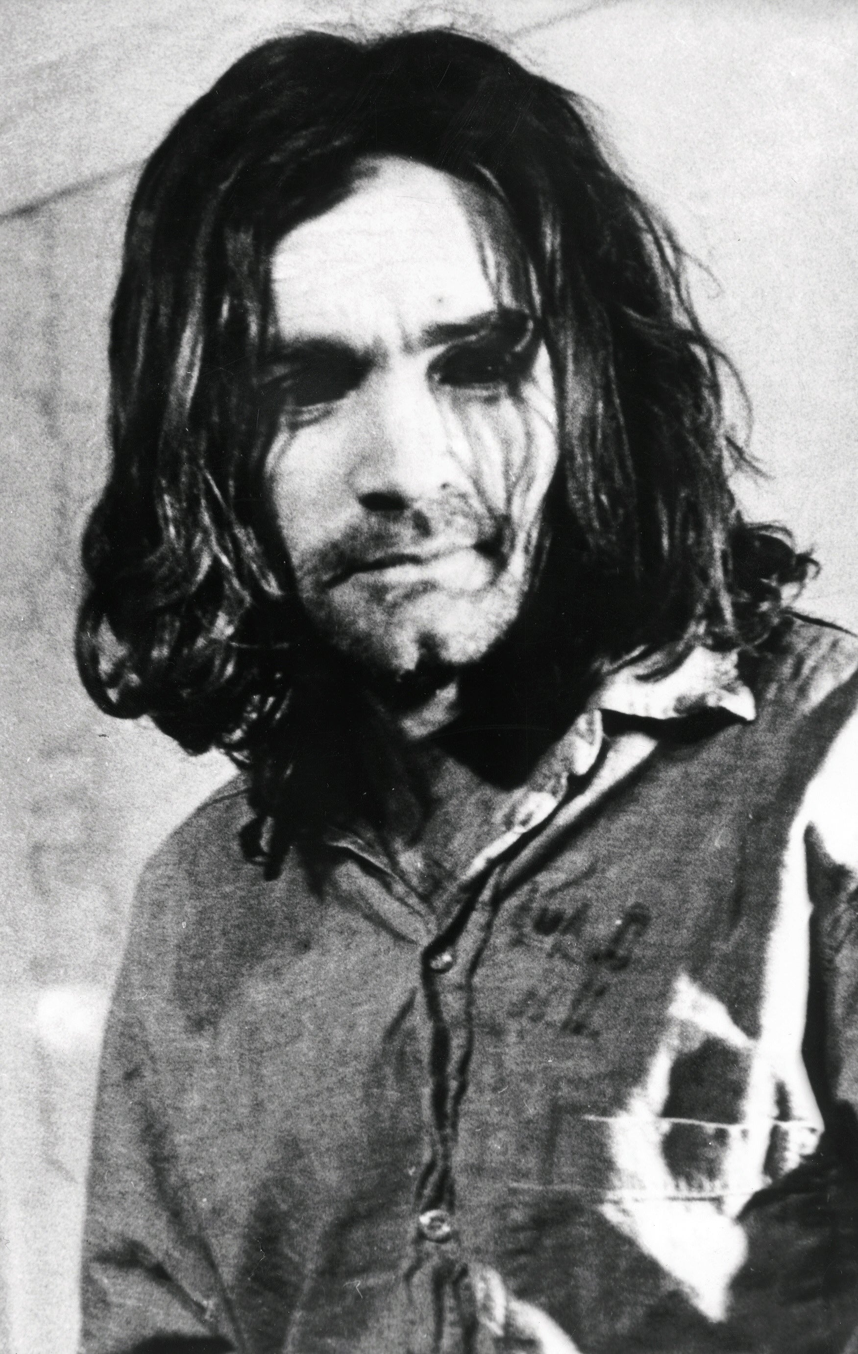 Tertulia Zona Cero: El satanista y asesino en serie Charles Manson, líder de la secta La Familia, ha muerto Tertulia Zona Cero: El satanista y asesino en serie Charles Manson, líder de la secta La Familia, ha muerto