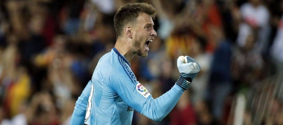 El portero del Valencia, Neto. El portero del Valencia, Neto.