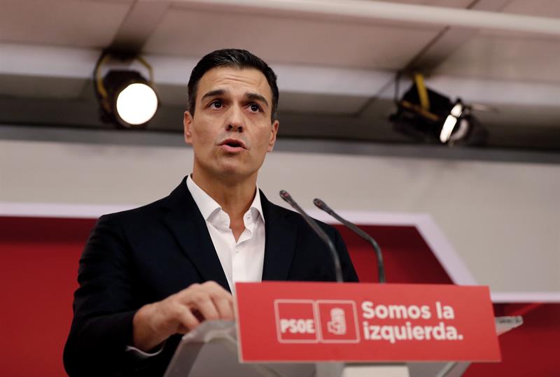 Sánchez reivindica al PSOE como la "izquierda constitucional" frente al "autoritarismo" del PP y el independentismo Sánchez reivindica al PSOE como la "izquierda constitucional" frente al "autoritarismo" del PP y el independentismo