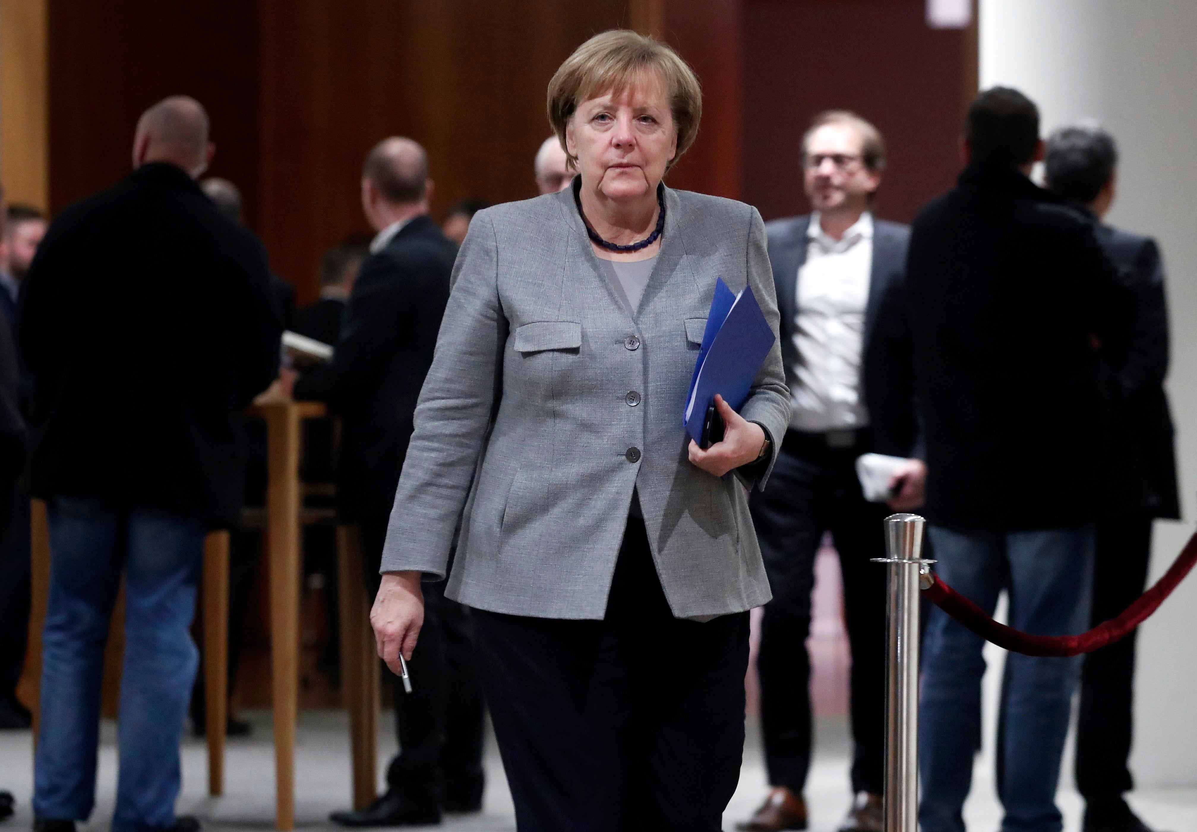 Merkel y Schulz confirman el preacuerdo para una gran coalición Merkel y Schulz confirman el preacuerdo para una gran coalición