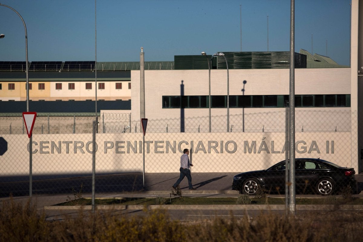 Protestan ante la cárcel de Archidona por el internamiento "injustificado" de inmigrantes Protestan ante la cárcel de Archidona por el internamiento "injustificado" de inmigrantes