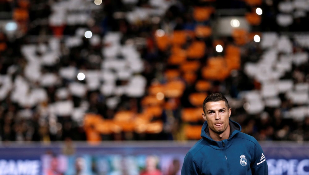 Cristiano Ronaldo, antes del partido contra el APOEL en Nicosia