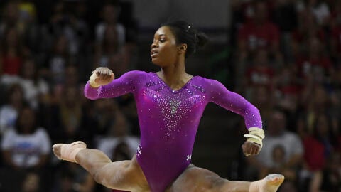 Gabby Douglas, durante una competici&oacute;n