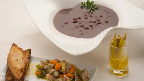 Karlos Arguiñano en tu cocina (23-11-17) - Alubias de Tolosa con oreja de cerdo Karlos Arguiñano en tu cocina (23-11-17) - Alubias de Tolosa con oreja de cerdo