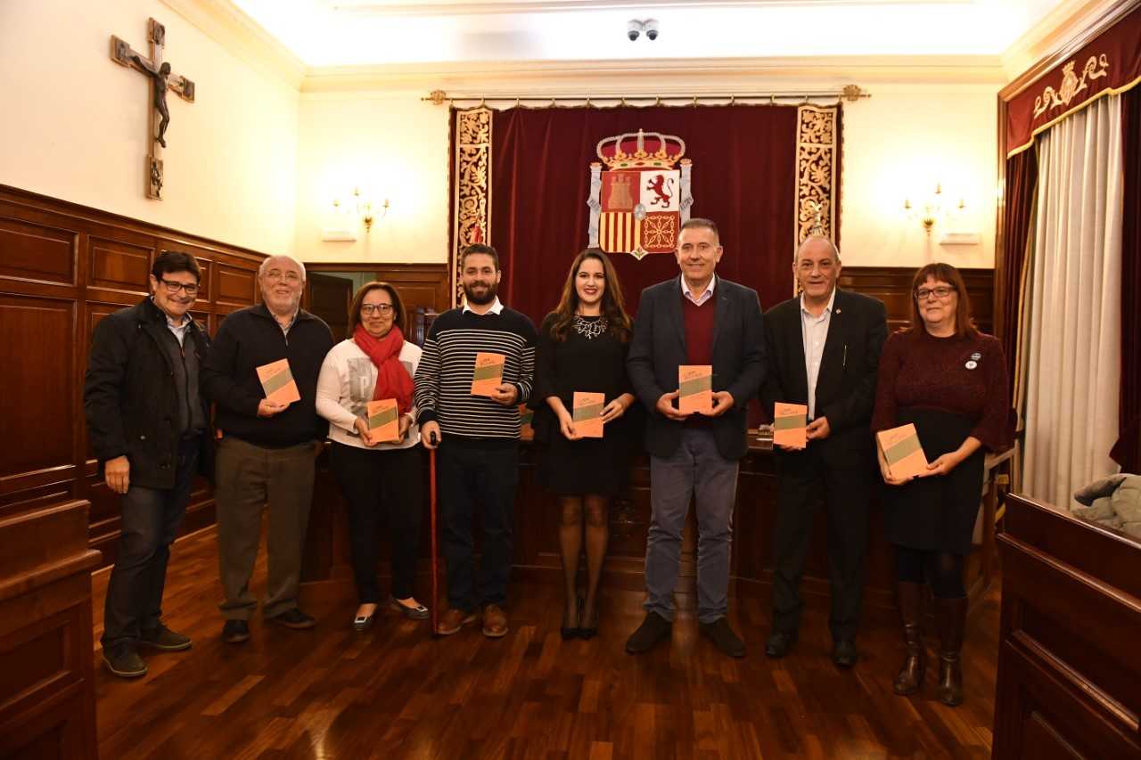 Diputación entrega del XVIII Premi de Narrativa Breu 'Josep Pascual Tirado' a Roberto Tormo Diputación entrega del XVIII Premi de Narrativa Breu 'Josep Pascual Tirado' a Roberto Tormo