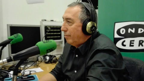 Joan Baldov&iacute; desde el estudio de Onda Cero en el Congreso