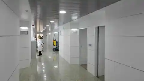 Estado en el que ha quedado la cuarta planta del Hospital General Universitaro de Elche tras ser reformada Estado en el que ha quedado la cuarta planta del Hospital General Universitaro de Elche tras ser reformada