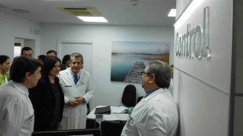 Carmen Mont&oacute;n en su visita al Hospital General Universitario de Elche