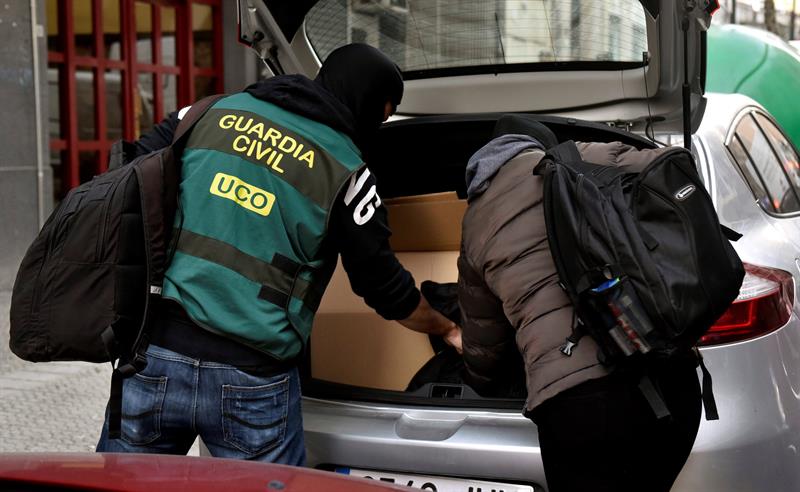 Detenidas 40 personas por explotar sexualmente a mujeres nigerianas, algunas obligadas a prostituirse en cuevas Detenidas 40 personas por explotar sexualmente a mujeres nigerianas, algunas obligadas a prostituirse en cuevas