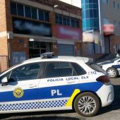 Vehículos de la Policía Local de Elche en el polígono industrial de Carrús