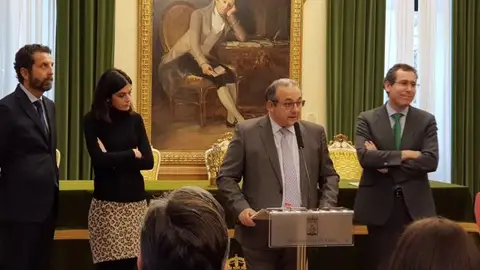 Presentación del Premio Familia Empresaria de AEFAS Ayuntamiento de Gijón