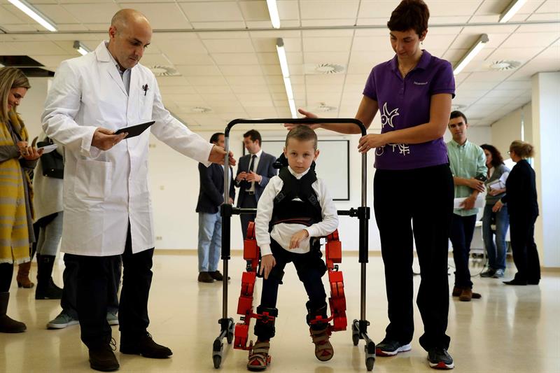 Elena García, creadora del exoesqueleto: "El objetivo es incorporarlo a la vida cotidiana" Elena García, creadora del exoesqueleto: "El objetivo es incorporarlo a la vida cotidiana"