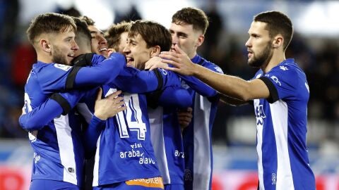 Los jugadores del Alav&eacute;s celebrando un tanto en Copa del Rey