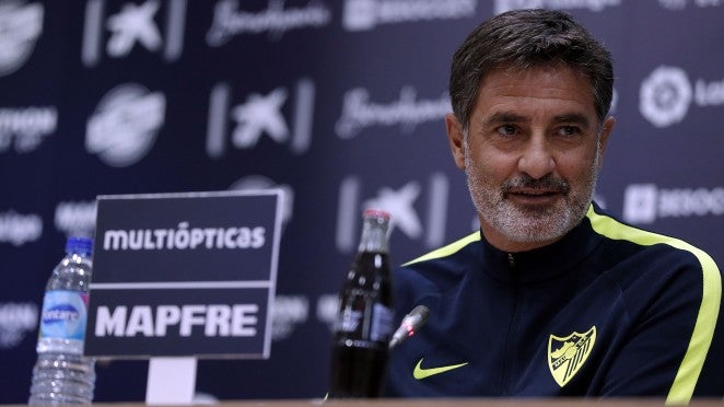 Míchel: "Buscar una amarilla. ¿Tan antideportivo es eso? Es sorprendente que un jugador por protestar tenga dos partidos y por pegar patadas no pase nada" Míchel: "Buscar una amarilla. ¿Tan antideportivo es eso? Es sorprendente que un jugador por protestar tenga dos partidos y por pegar patadas no pase nada"