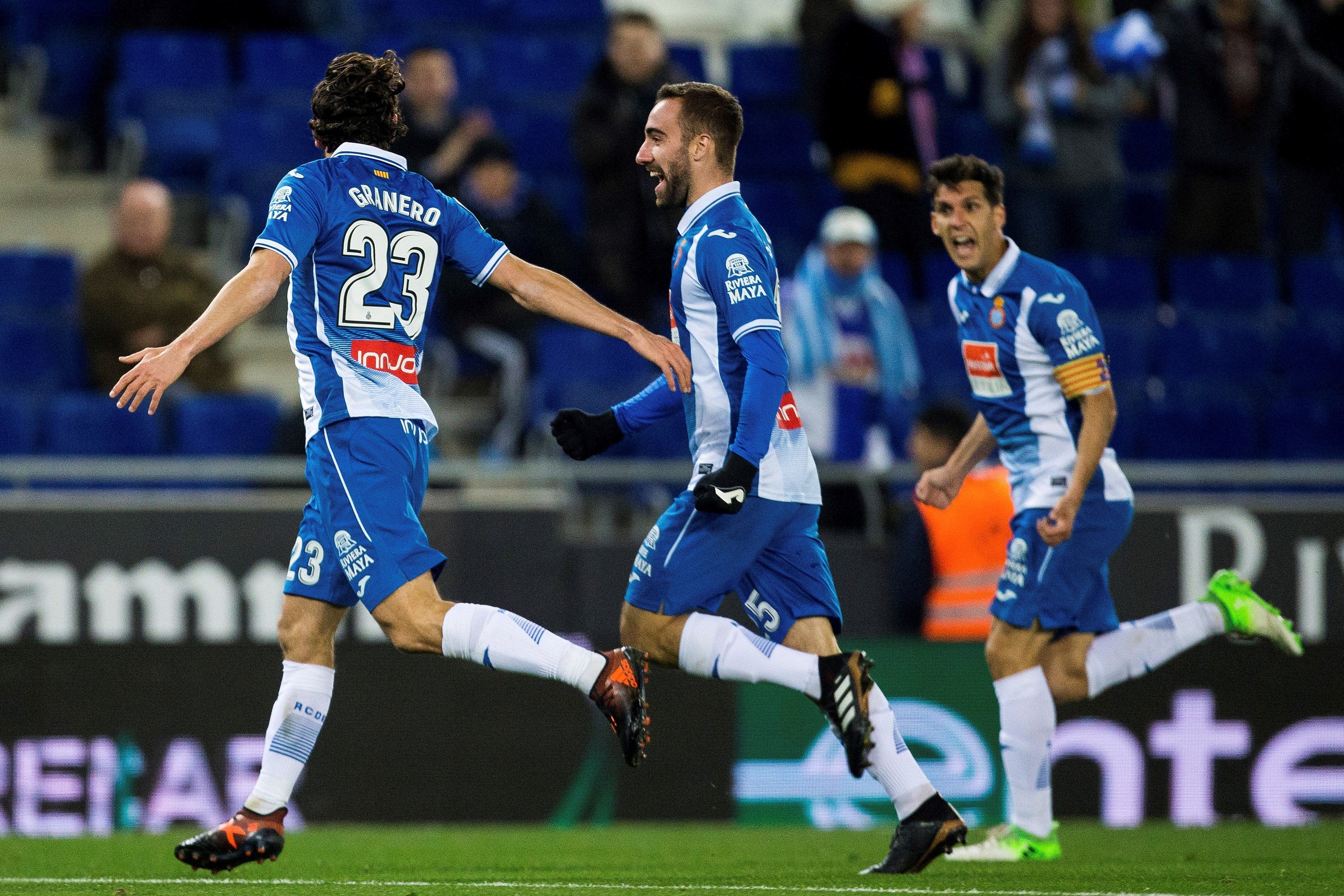 El Espanyol remonta al Tenerife con otra polémica actuación de Iglesias Villanueva El Espanyol remonta al Tenerife con otra polémica actuación de Iglesias Villanueva