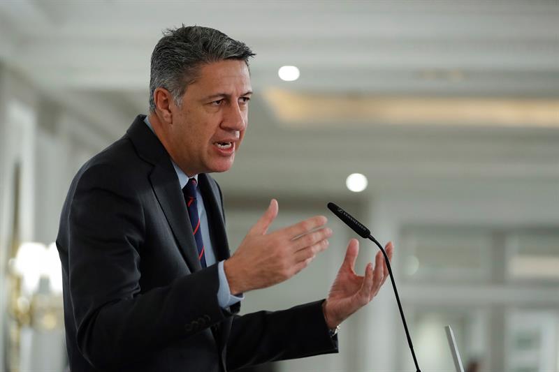 Albiol apela al orgullo del PPC para dar la "peor noticia" a Puigdemont Albiol apela al orgullo del PPC para dar la "peor noticia" a Puigdemont